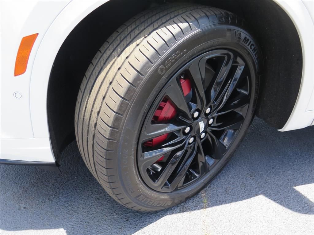 Used 2025 Cadillac XT6 Sport w/ Technology Package AWD/4WD image 25