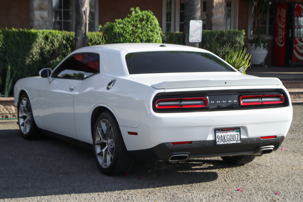 Used 2022 Dodge Challenger GT RWD image 6