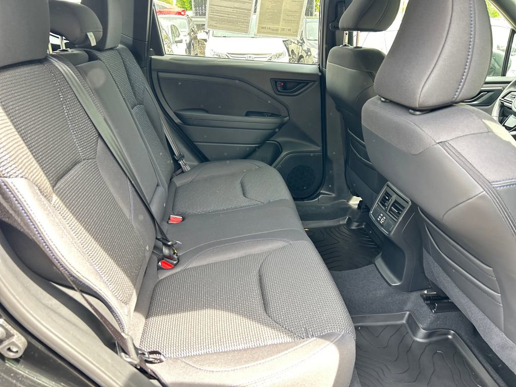 Used 2025 Subaru Forester Premium AWD/4WD image 31