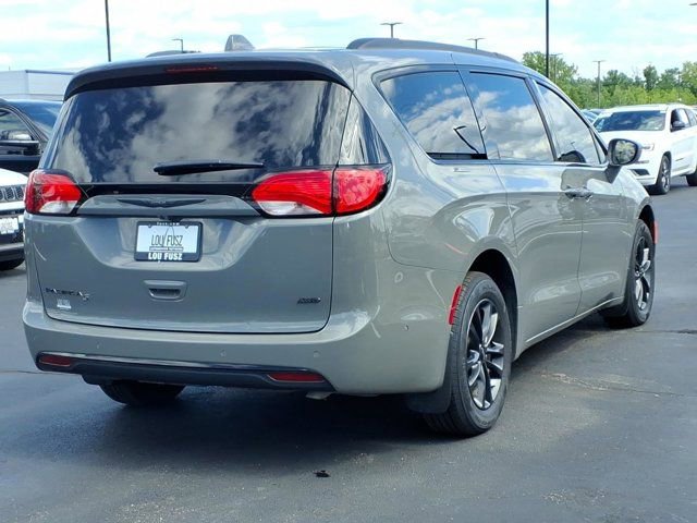 Used 2020 Chrysler Pacifica Touring-L w/ Advanced Safetytec Group AWD/4WD image 22