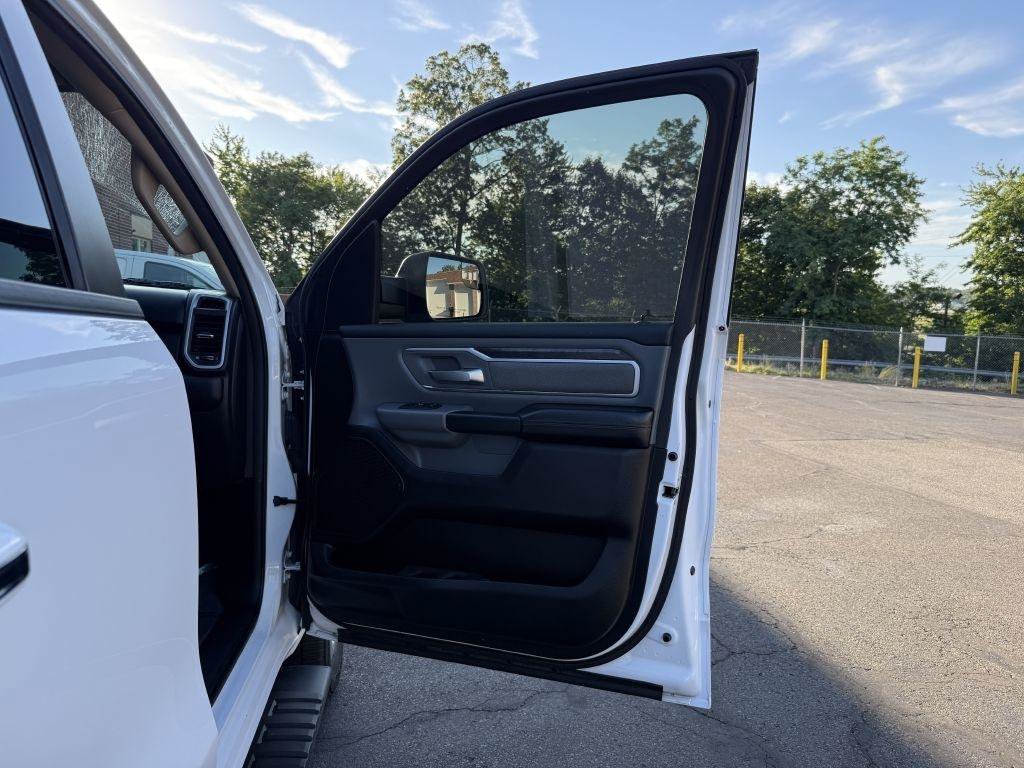 Used 2020 RAM 1500 Big Horn AWD/4WD image 16