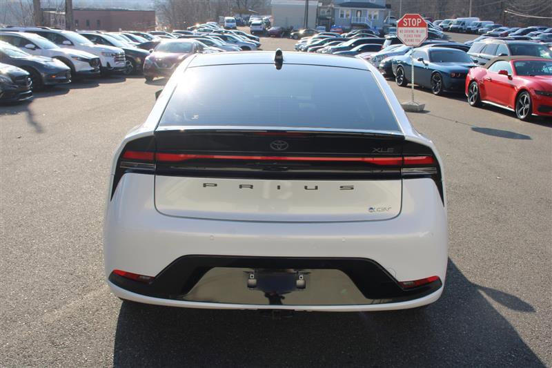 Used 2023 Toyota Prius XLE image 7