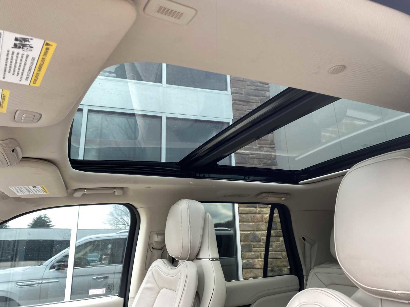 Used 2018 Lincoln Navigator L Reserve w/ Technology Package image 37