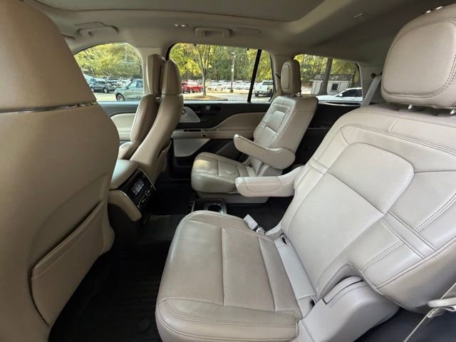 Used 2020 Lincoln Aviator Reserve w/ Equipment Group 201A image 15