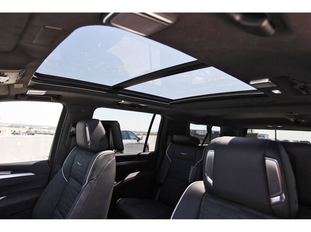 New 2026 Cadillac Escalade ESV Platinum Sport w/ LPO, ONYX Package image 24