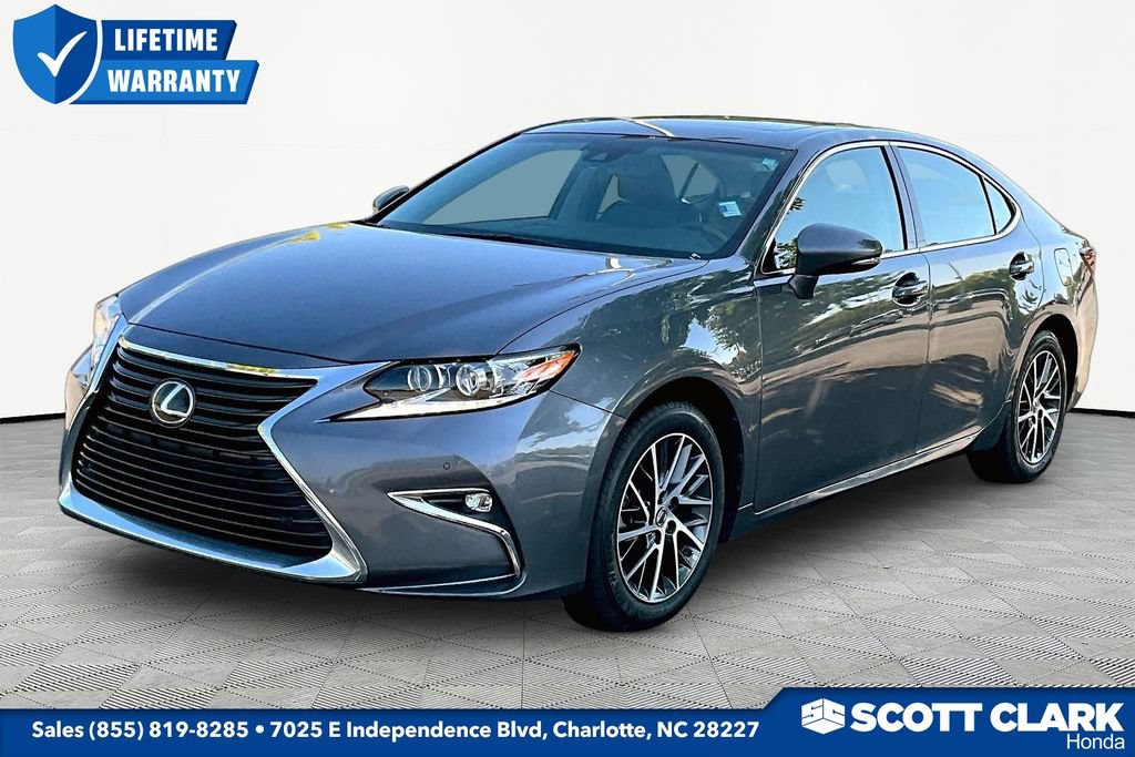 Used 2017 Lexus ES 350 w/ Luxury Package FWD image 3