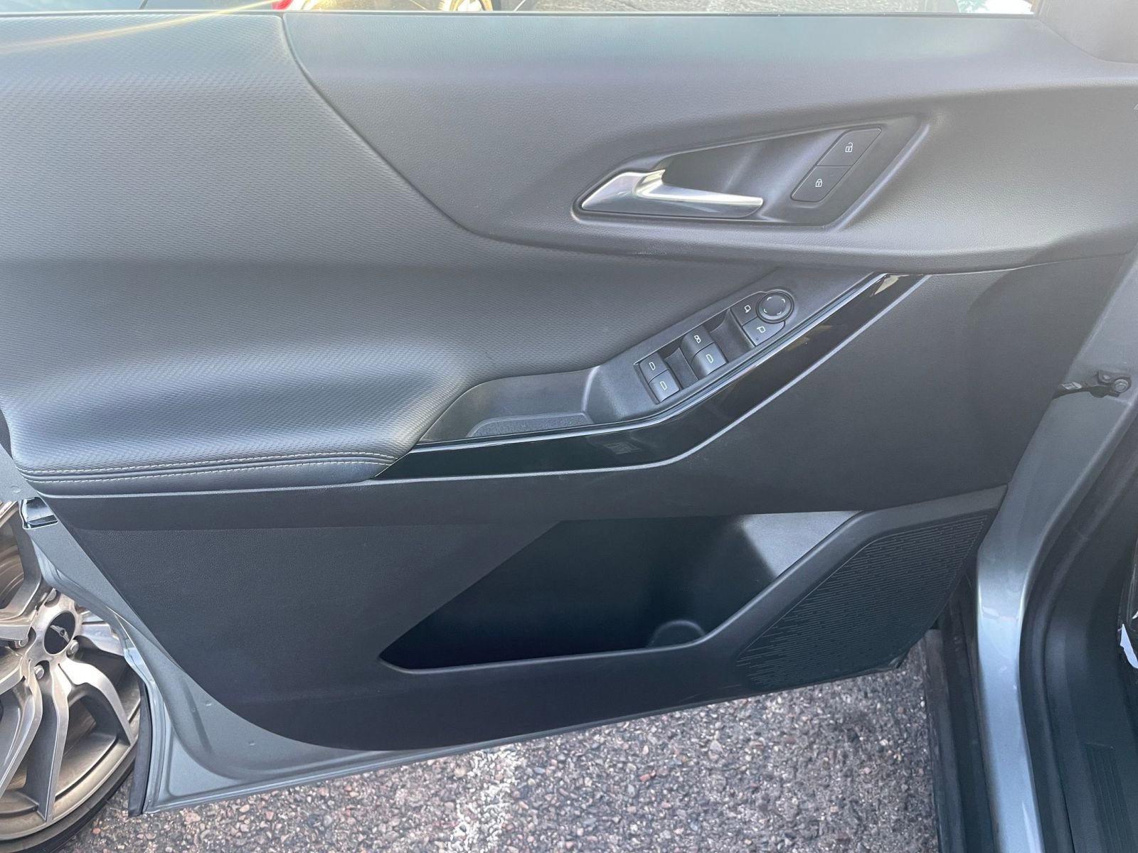 Used 2025 Chevrolet Equinox LT image 20