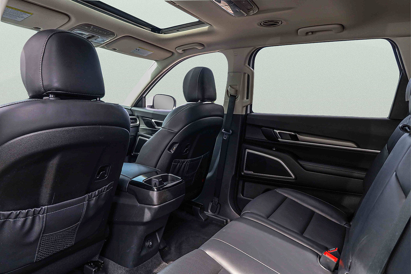 Used 2020 Kia Telluride S w/ S 8 Passenger Seating Package AWD/4WD image 23