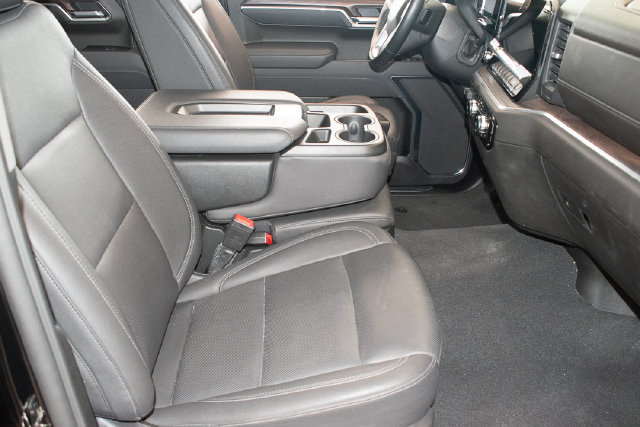 Used 2026 GMC Sierra 1500 SLT AWD/4WD image 10