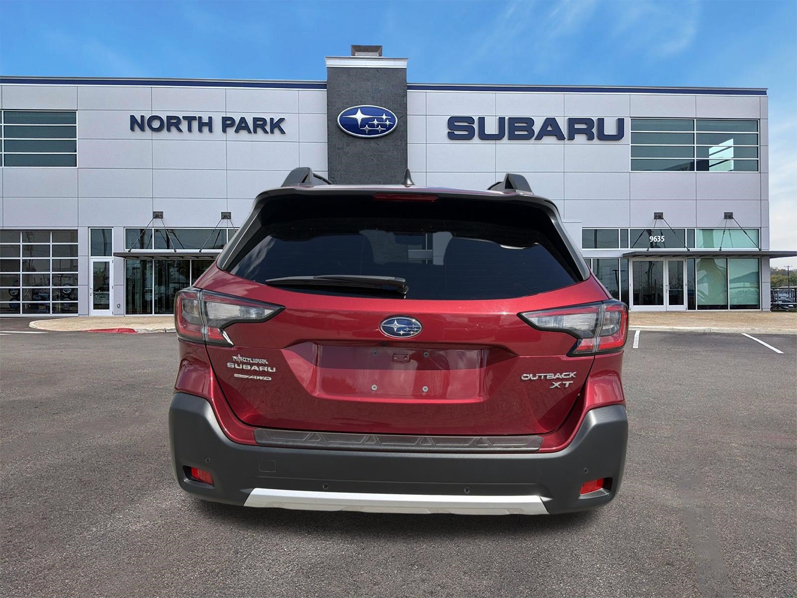 Certified 2025 Subaru Outback Limited XT AWD/4WD image 4