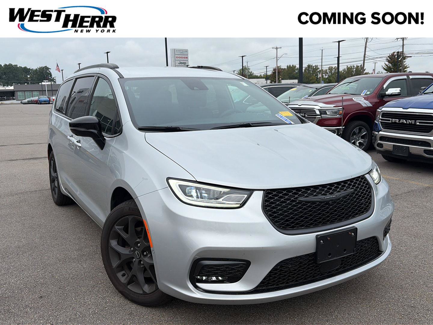 Used 2026 Chrysler Pacifica Select w/ S Appearance Package