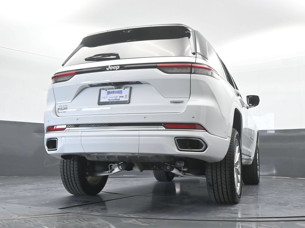 Used 2024 Jeep Grand Cherokee Summit w/ Adv Protech Group IV AWD/4WD image 67