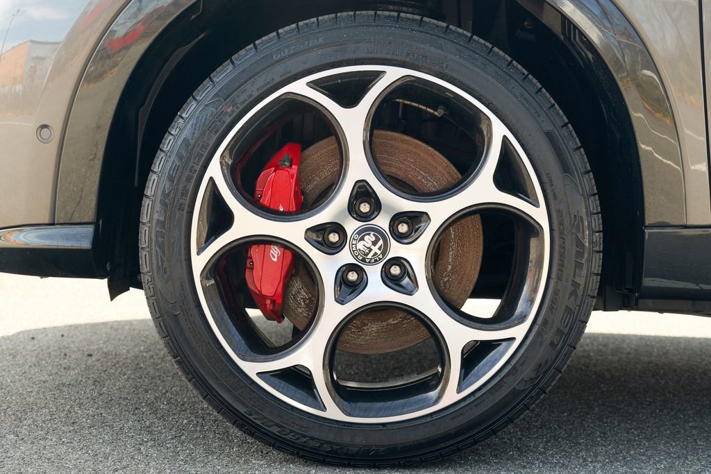 Used 2024 Alfa Romeo Tonale Veloce w/ Active Assist Package image 15