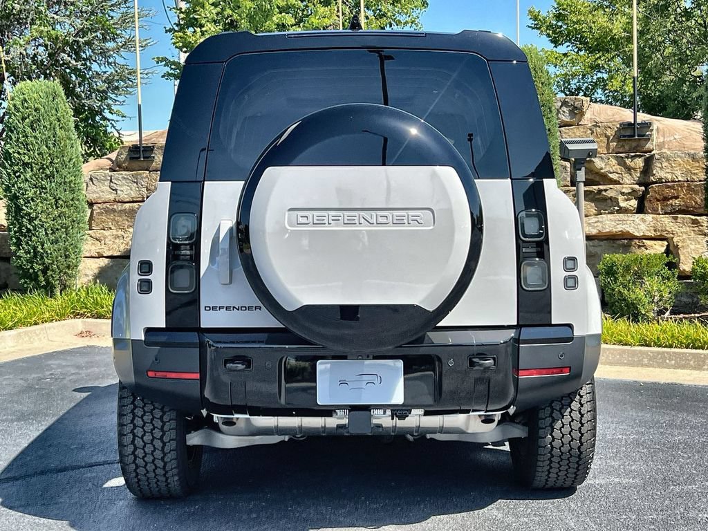 New 2026 Land Rover Defender 110 S AWD/4WD image 4
