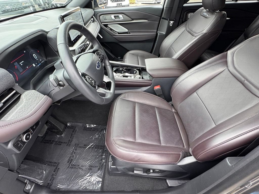 Used 2026 Ford Explorer Platinum RWD image 18