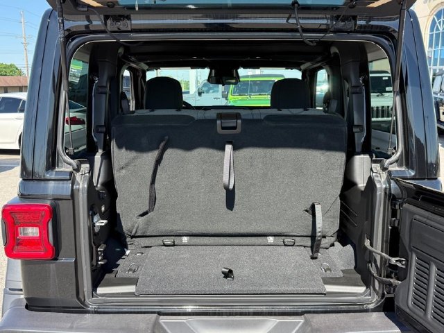 New 2025 Jeep Wrangler Rubicon AWD/4WD image 4