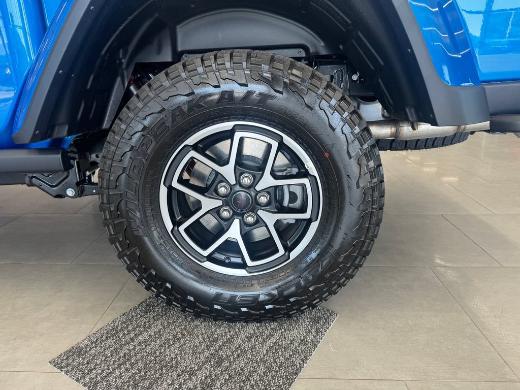 New 2026 Jeep Gladiator Rubicon w/ Whitecap Package AWD/4WD image 8