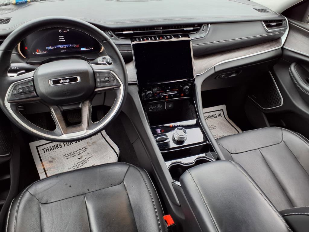 Used 2022 Jeep Grand Cherokee Limited image 10