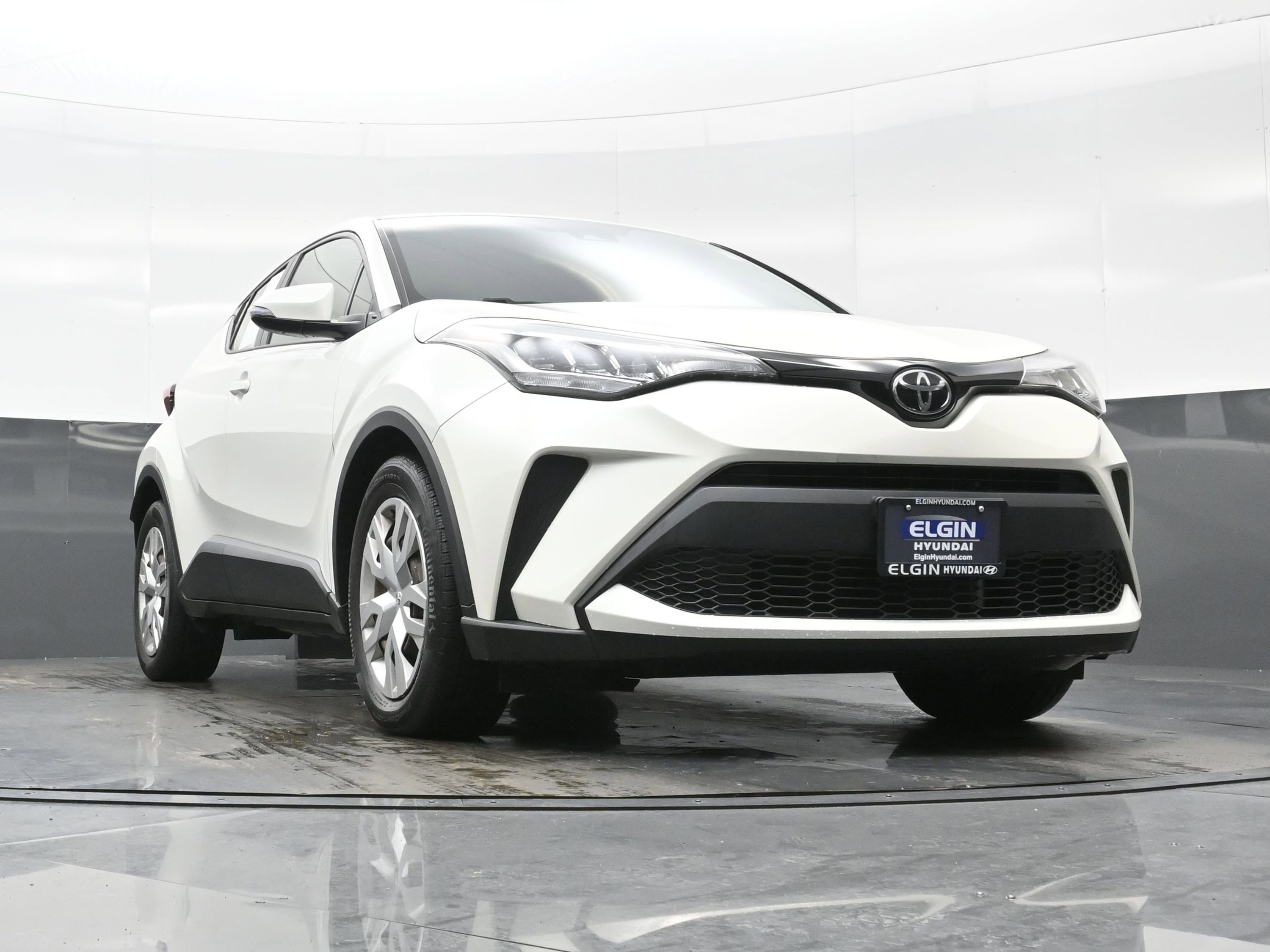Used 2021 Toyota C-HR LE image 28