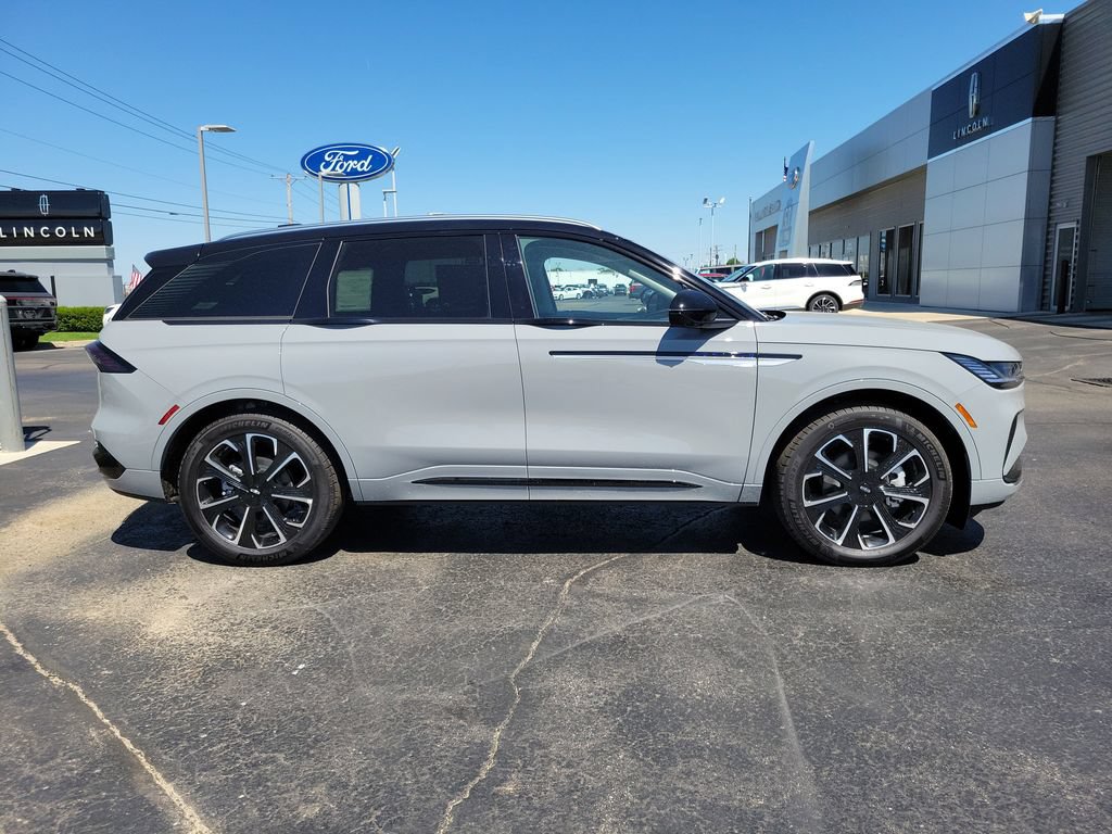 New 2026 Lincoln Nautilus Reserve AWD/4WD image 3