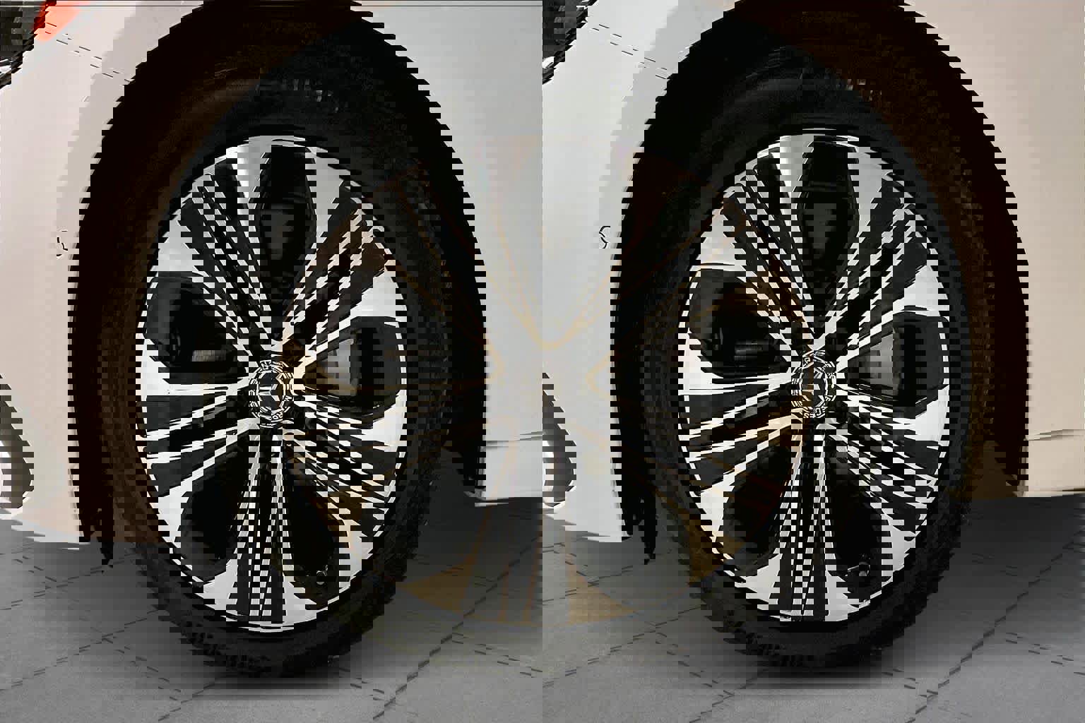 Used 2024 Mercedes-Benz E 350 4MATIC Sedan image 10