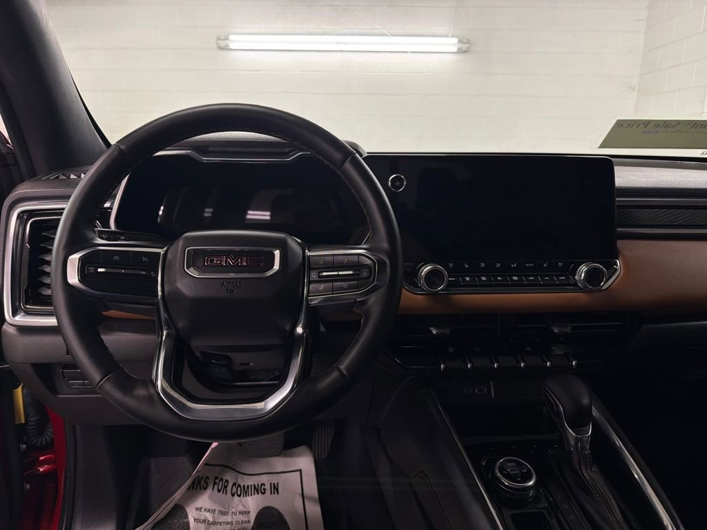 Used 2024 GMC Canyon AT4 w/ AT4 Premium Package image 8