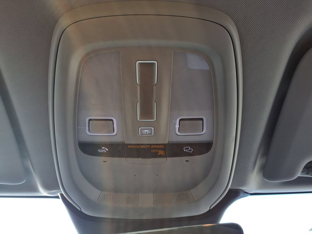 Certified 2023 Volvo XC60 B5 Plus w/ Climate Package AWD/4WD image 29