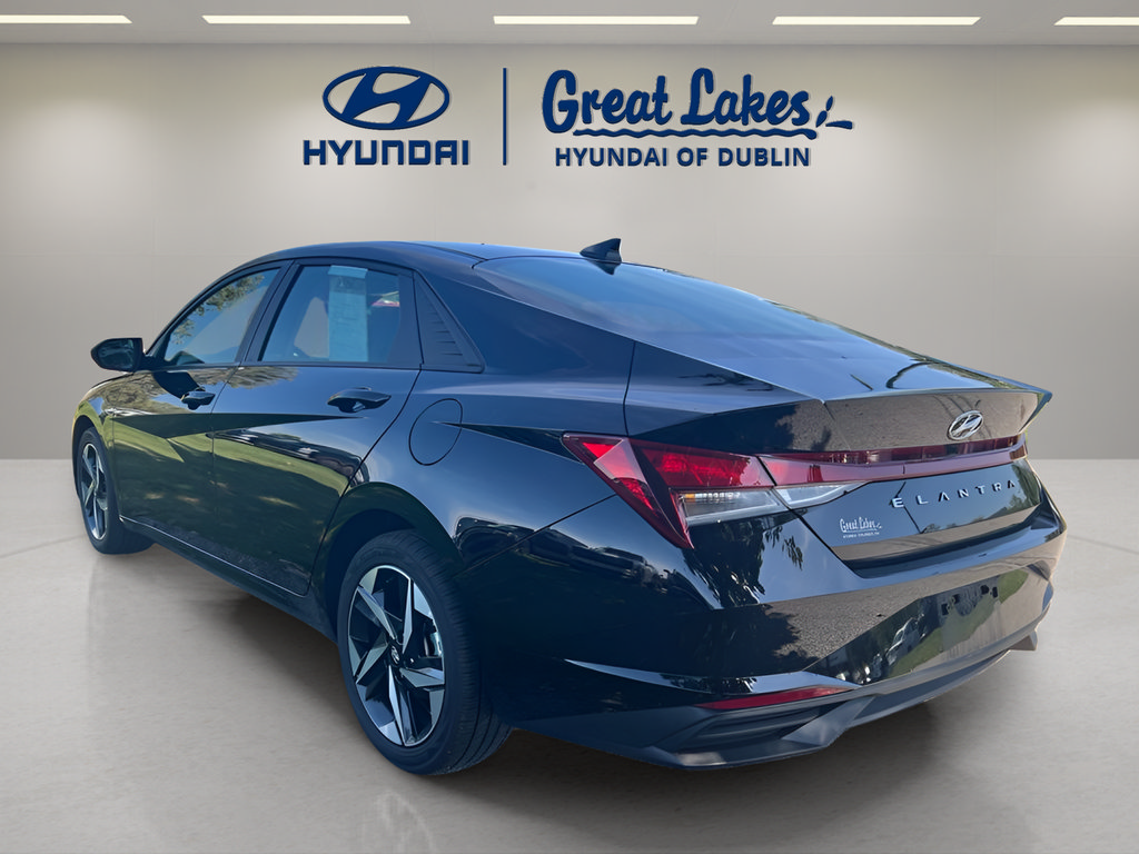 Used 2023 Hyundai Elantra SEL w/ Convenience Package FWD image 3