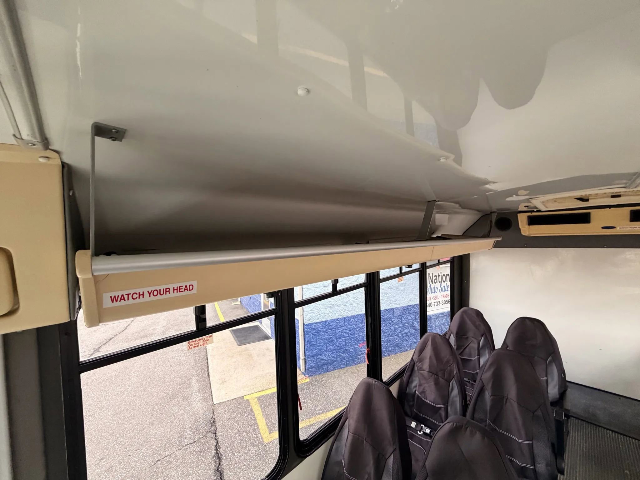 Used 2003 Ford E-450 and Econoline 450 image 15