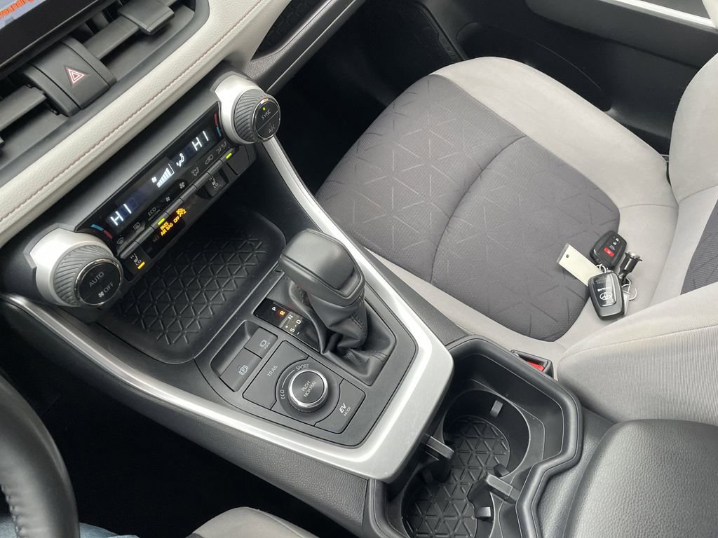 Used 2023 Toyota RAV4 XLE w/ Convenience Package image 21