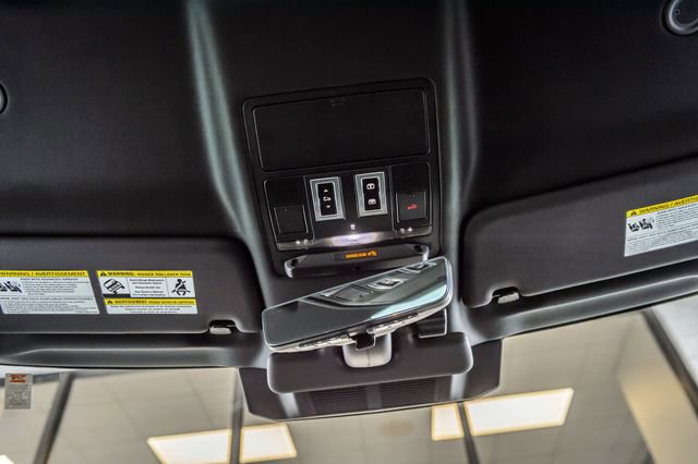 Used 2020 Land Rover Defender 110 X image 36