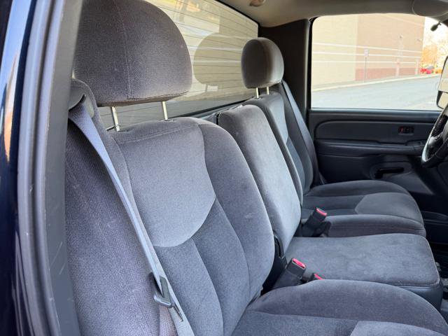 Used 2006 GMC Sierra 2500 SLE w/ Snow Plow Prep Package image 12