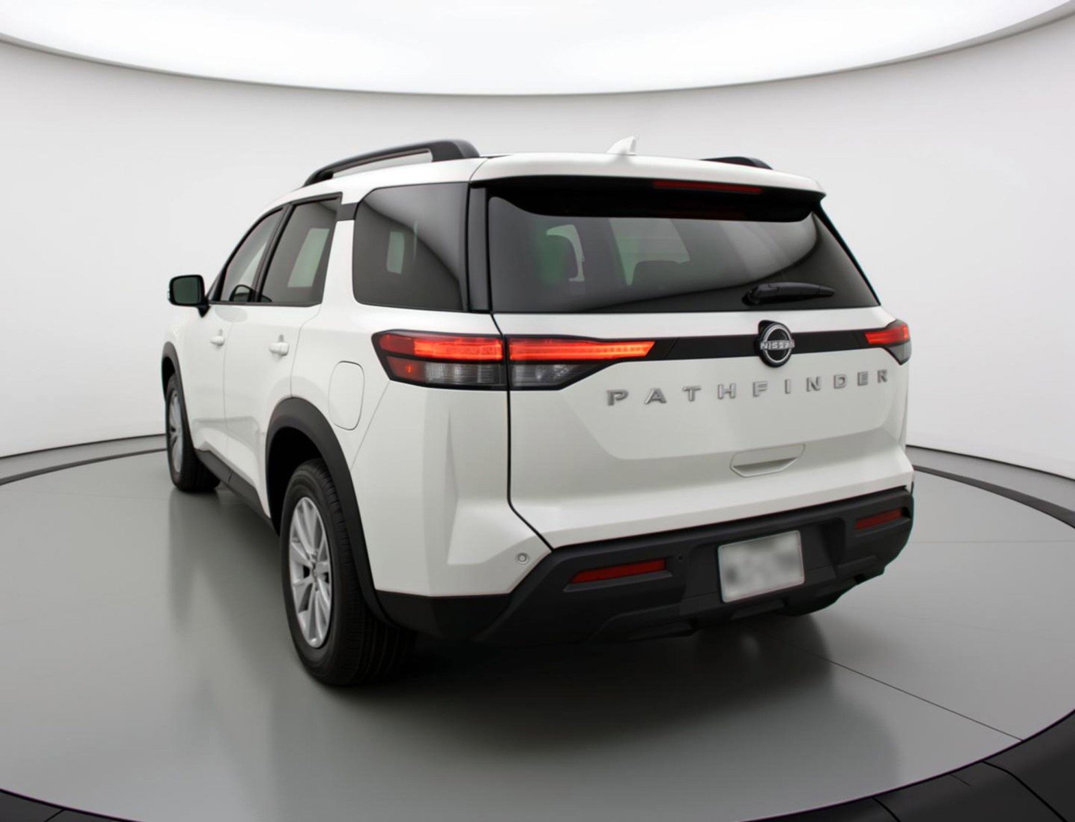 Used 2025 Nissan Pathfinder SV image 6