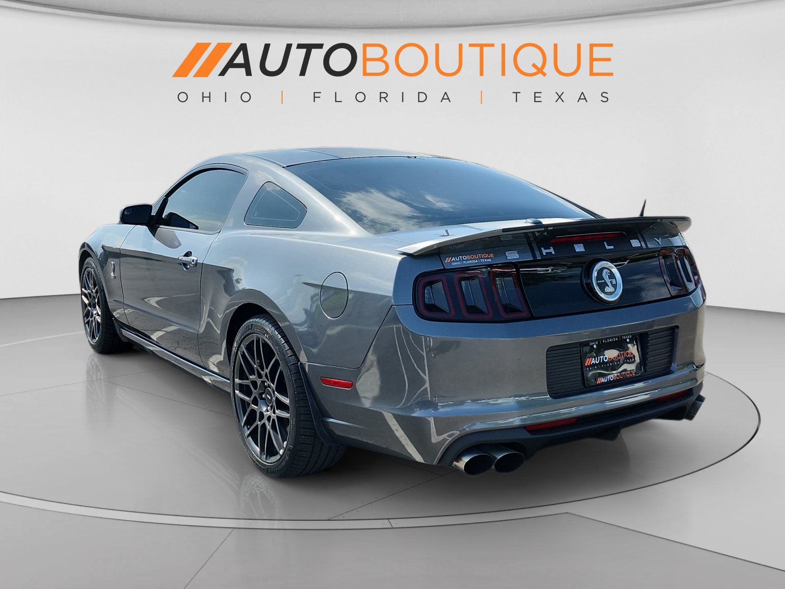 Used 2014 Ford Mustang Shelby GT500 w/ Equipment Group 821A RWD image 4