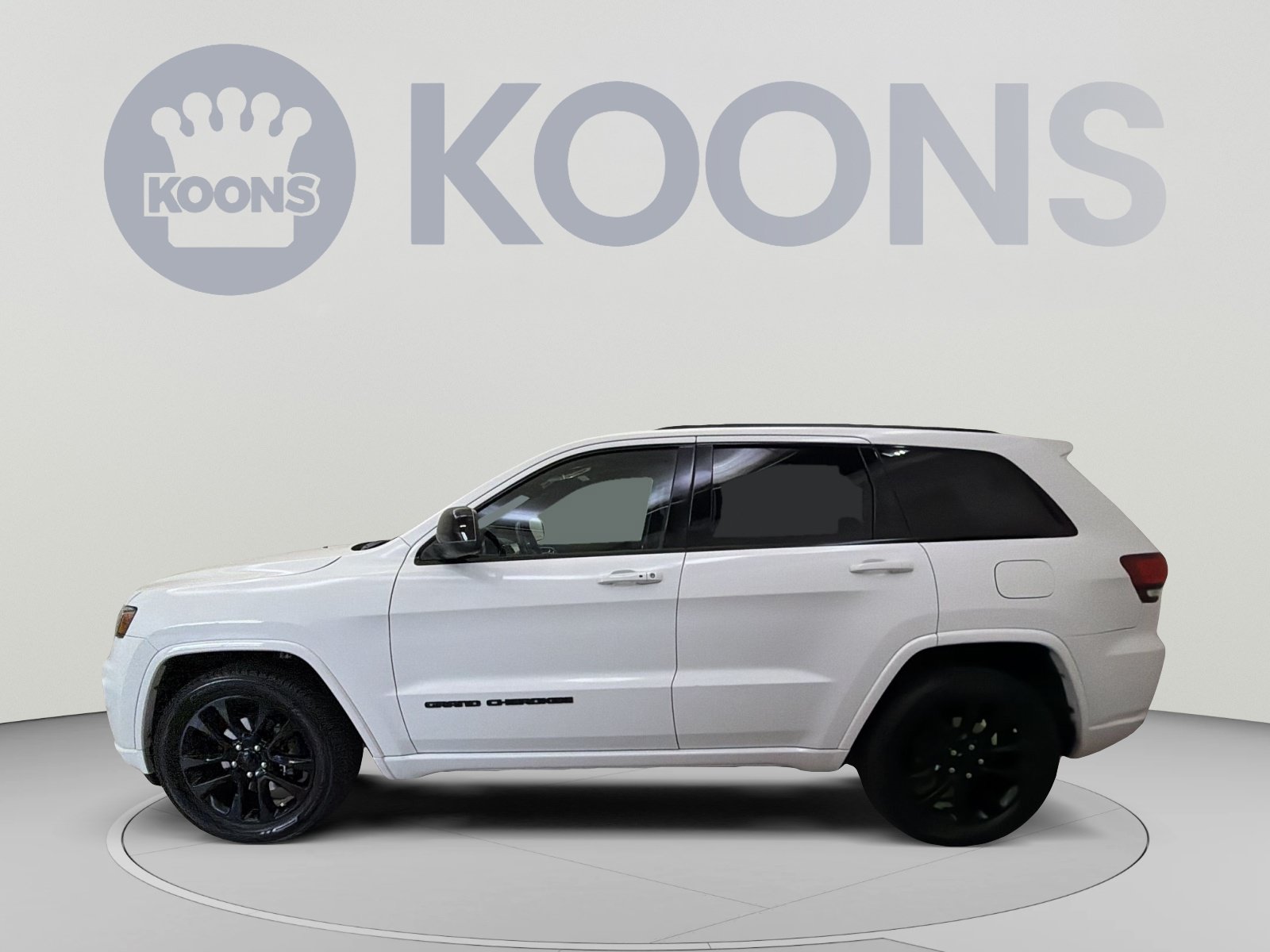 Used 2020 Jeep Grand Cherokee Altitude RWD image 7