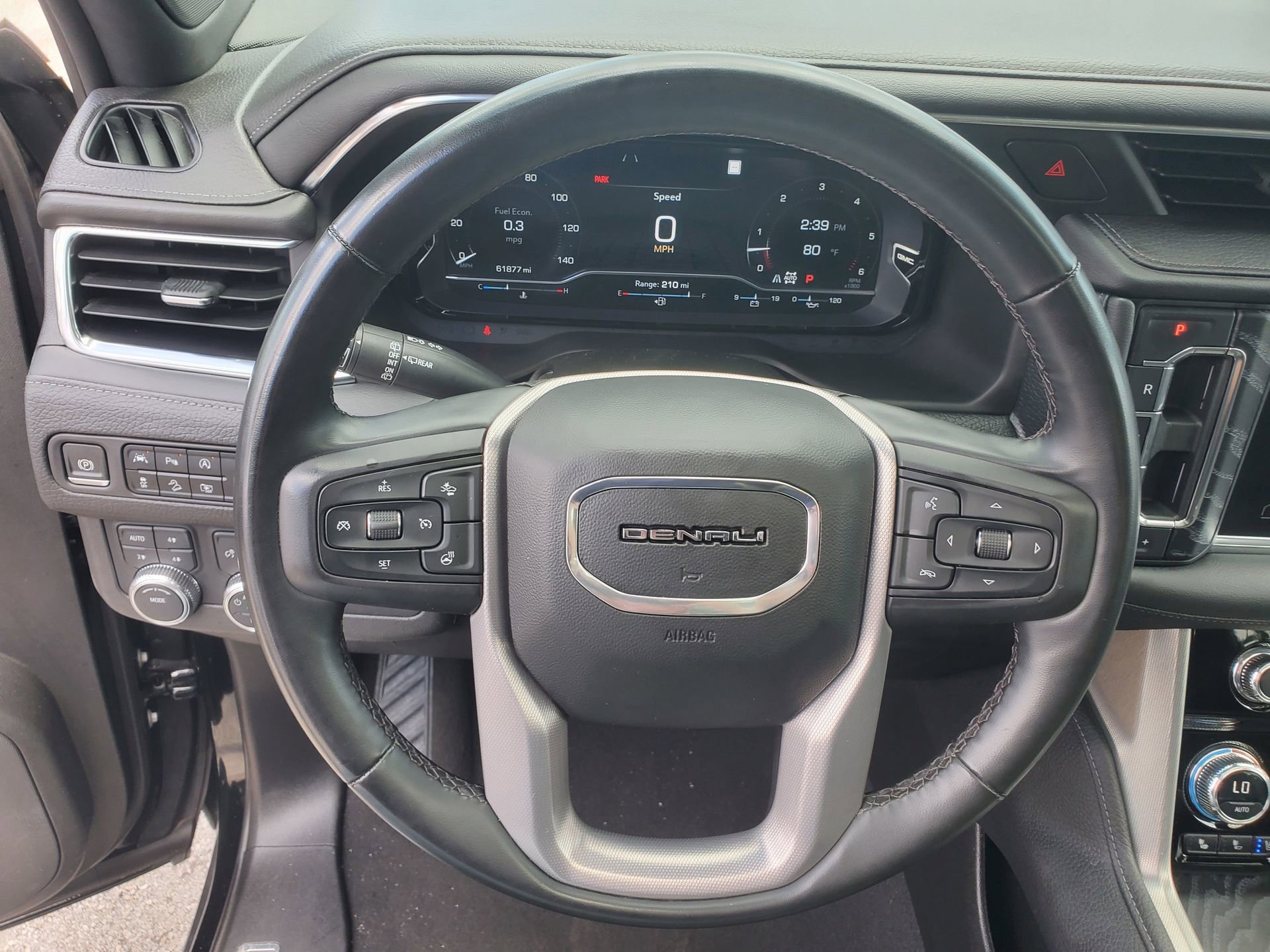 Used 2023 GMC Yukon XL Denali image 23