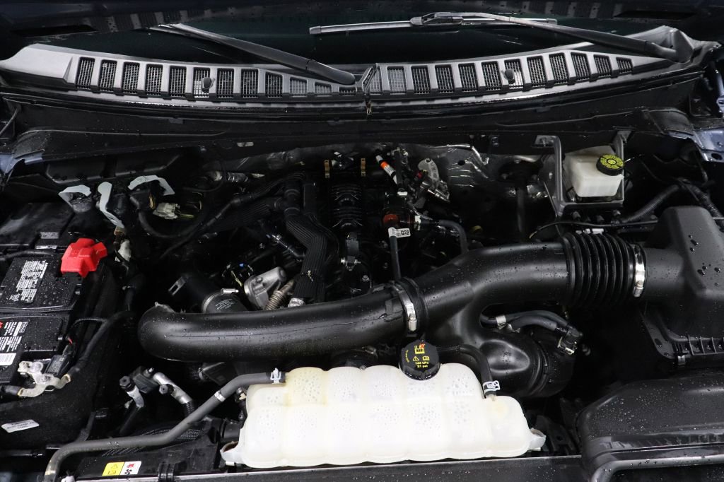 Used 2023 Ford Expedition XLT image 28