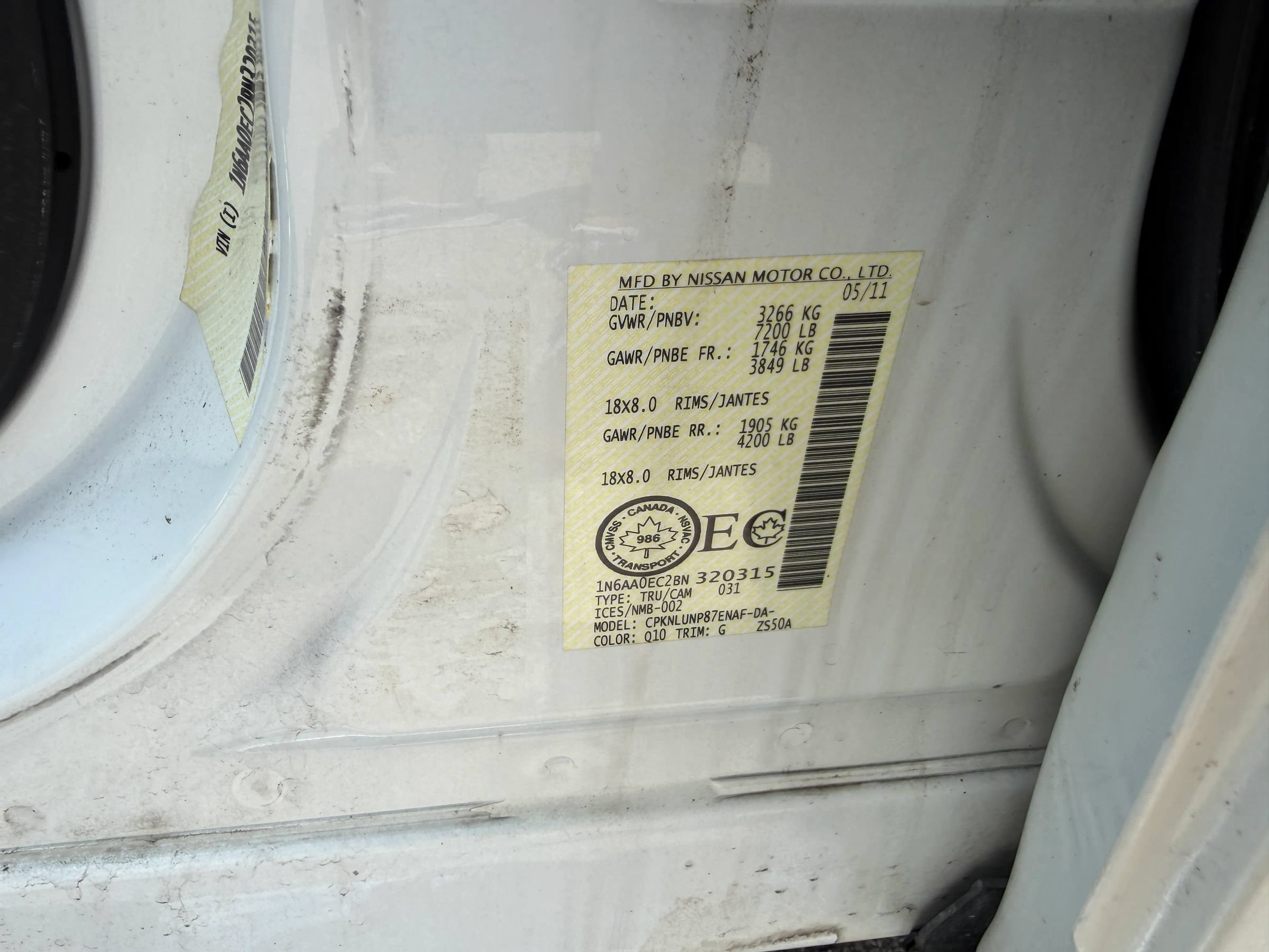 Used 2011 Nissan Titan 4x4 Crew Cab image 11