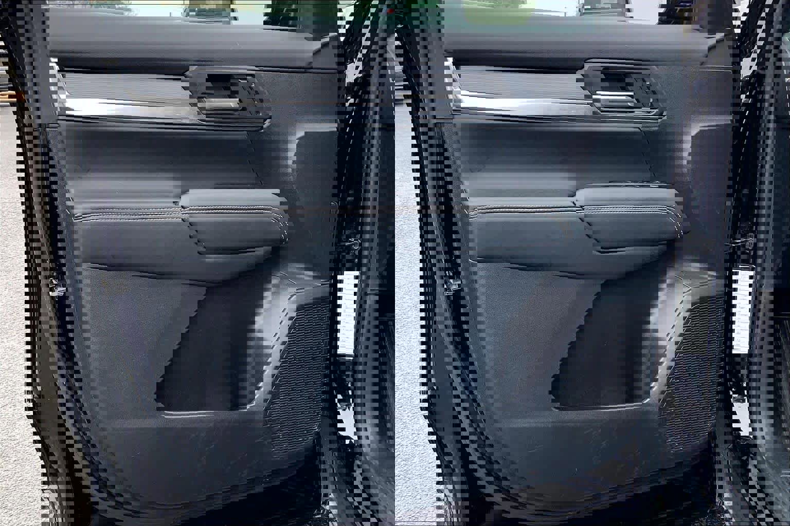 Used 2025 GMC Terrain Elevation image 22