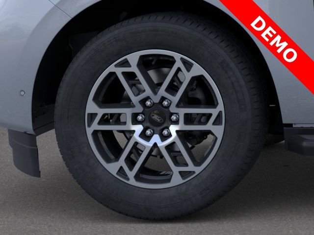 New 2025 Ford Expedition Active image 19