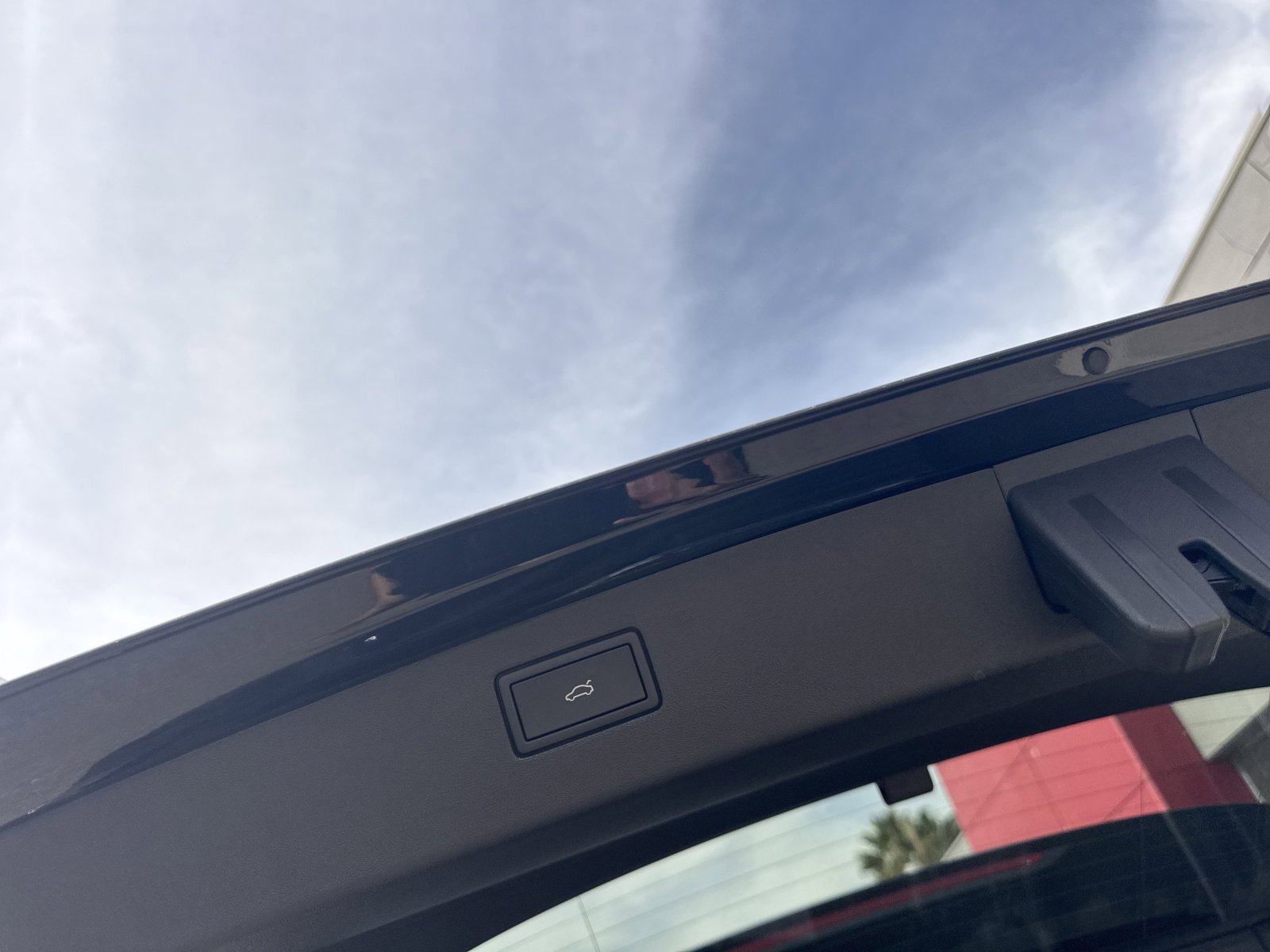 New 2026 Volkswagen Tiguan SE image 13