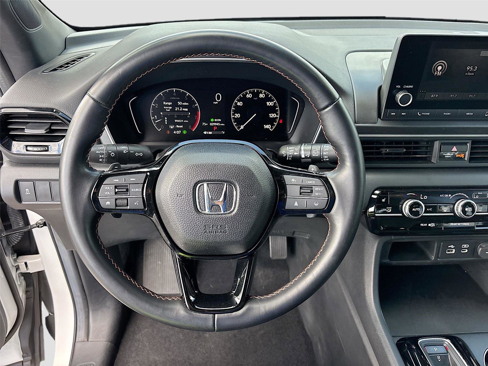 Certified 2025 Honda Pilot Sport image 13