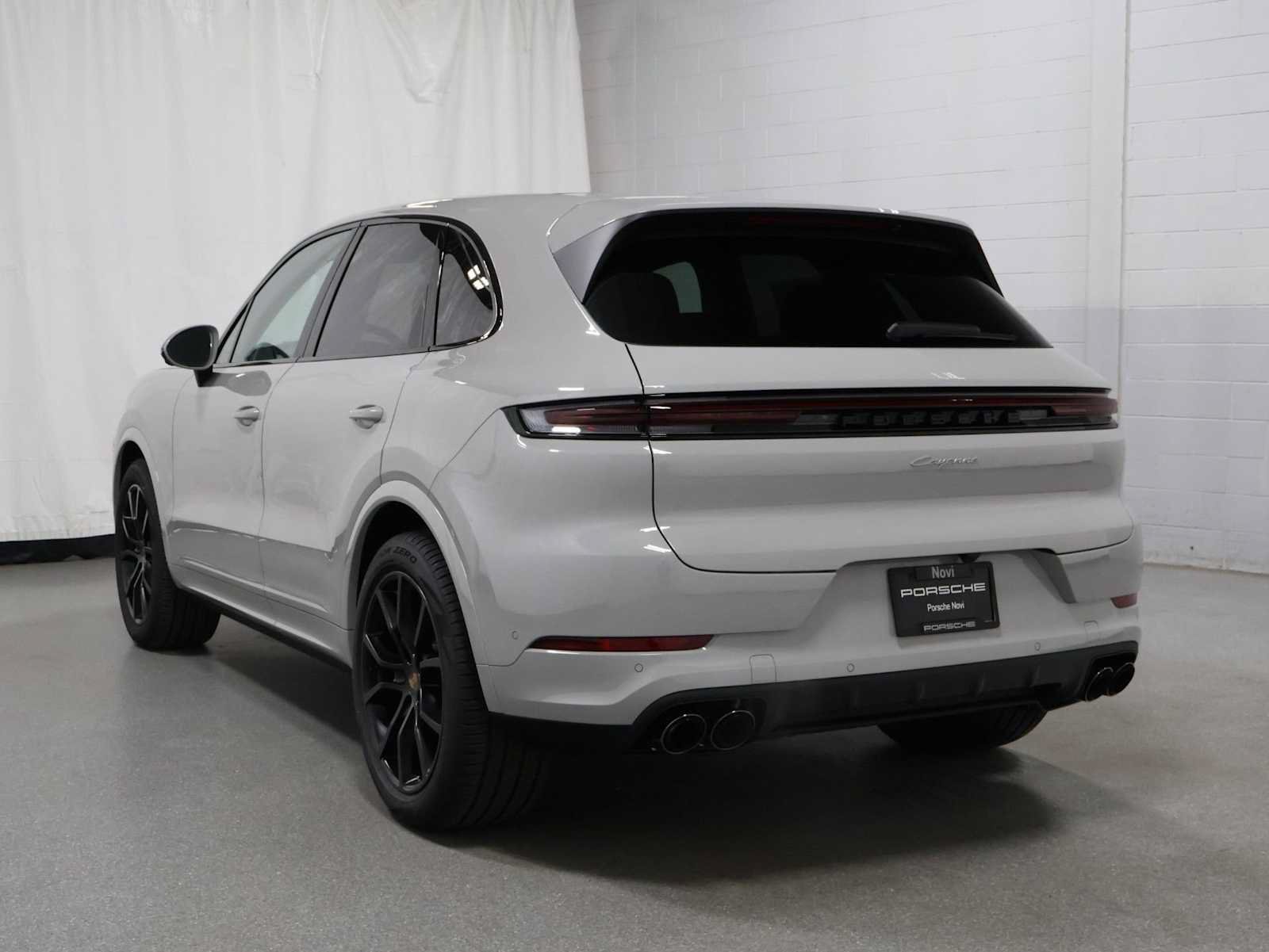New 2026 Porsche Cayenne AWD/4WD image 3
