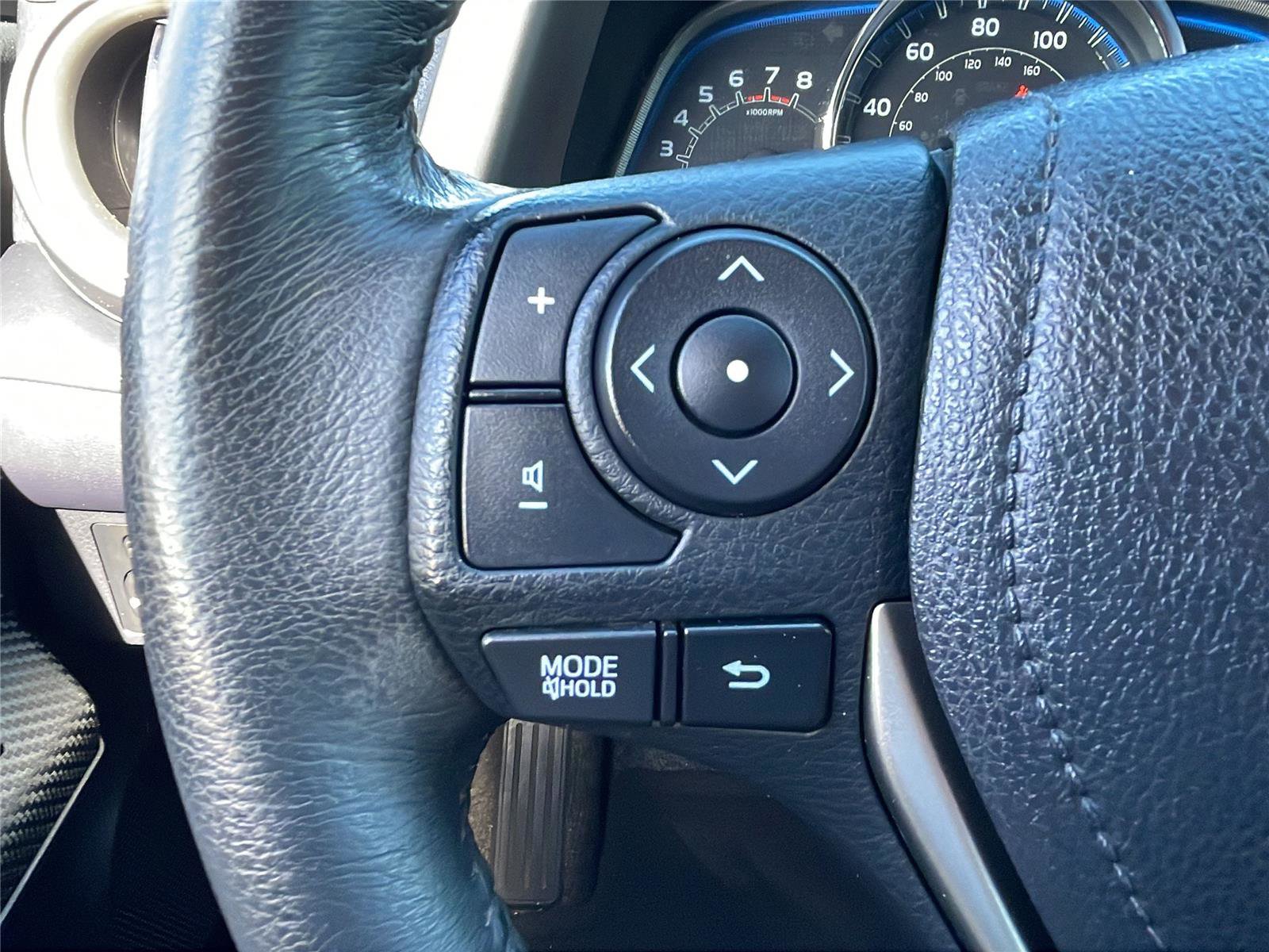 Used 2013 Toyota RAV4 Limited image 22