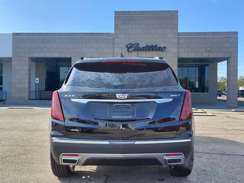New 2026 Cadillac XT5 Premium Luxury w/ LPO, Floor Liner Package AWD/4WD image 5