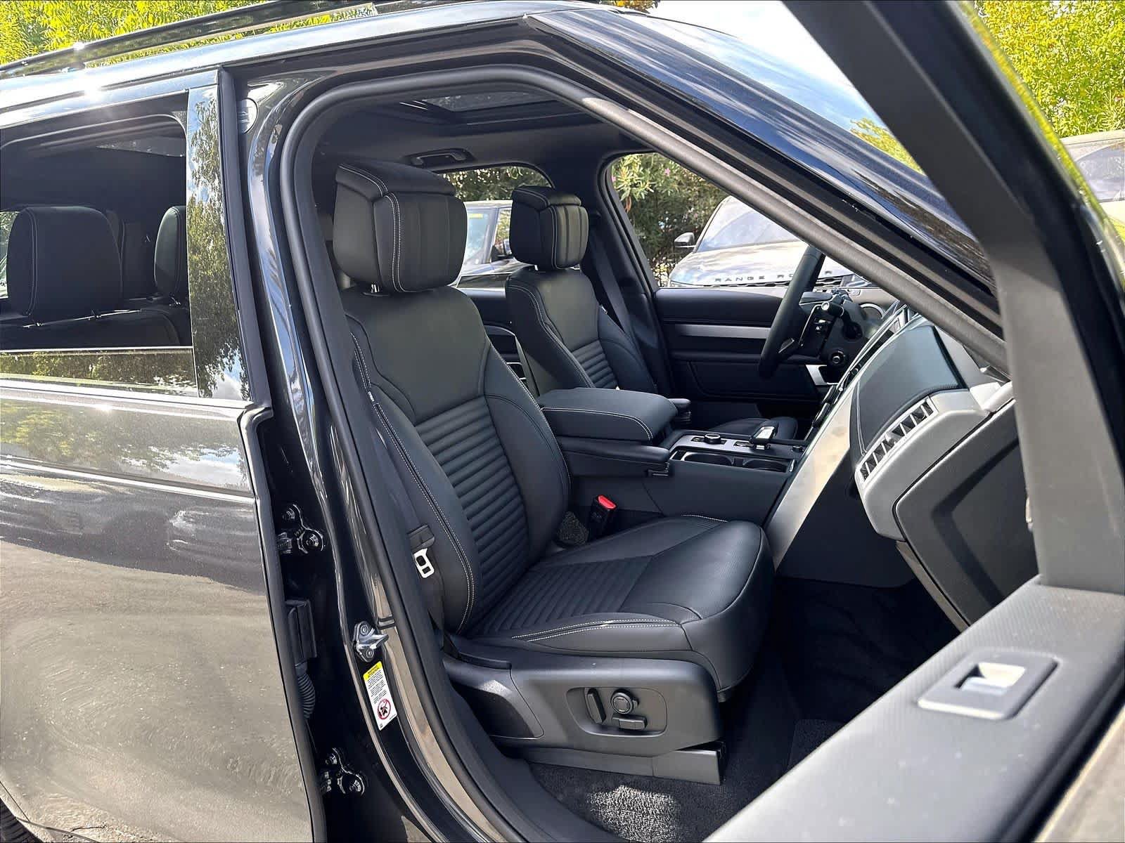 New 2026 Land Rover Discovery Dynamic SE AWD/4WD image 31