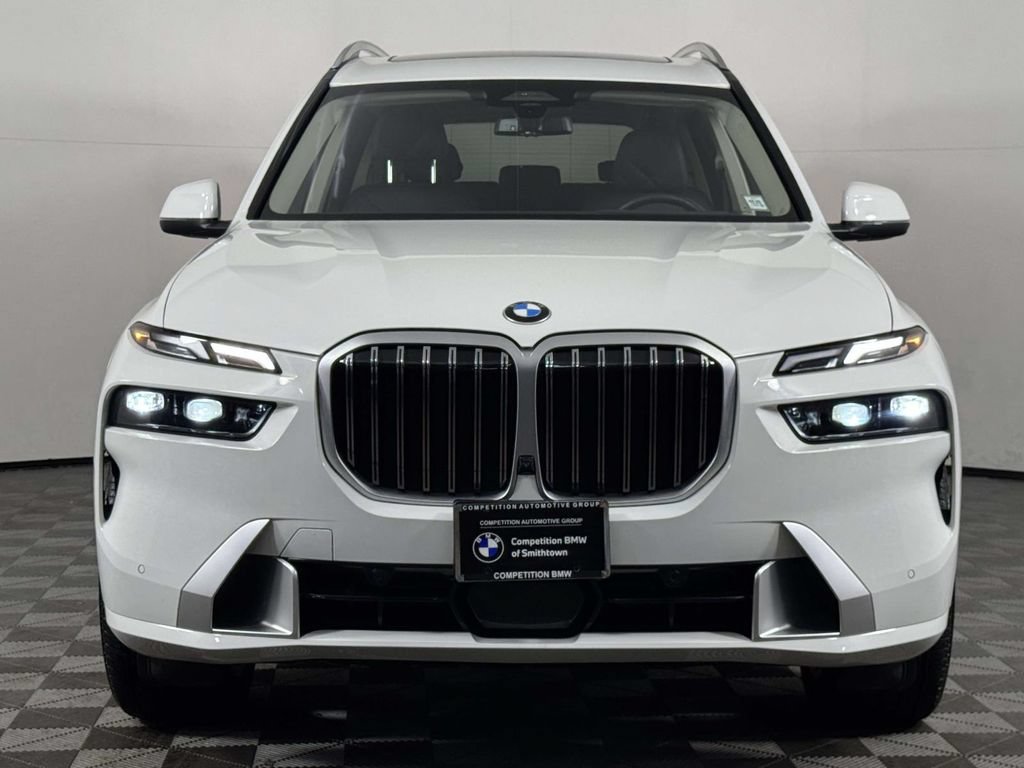 Used 2026 BMW X7 xDrive40i AWD/4WD image 6