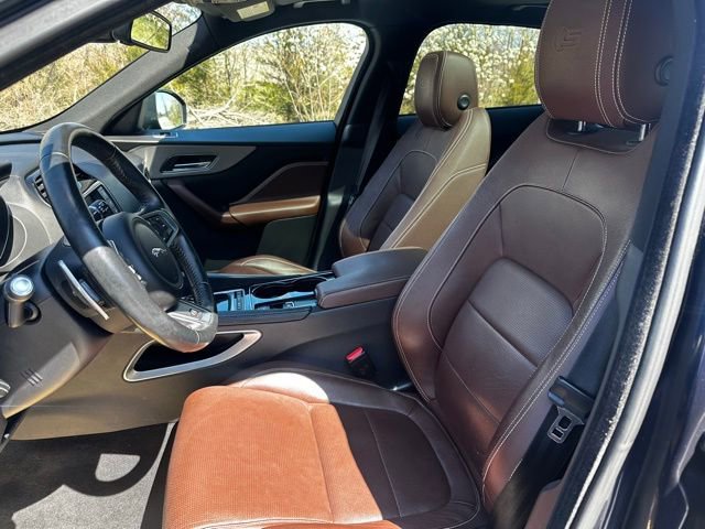 Used 2017 Jaguar F-PACE S image 12