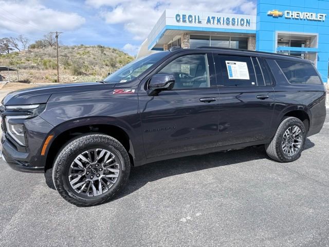 Certified 2025 Chevrolet Suburban Z71 image 2