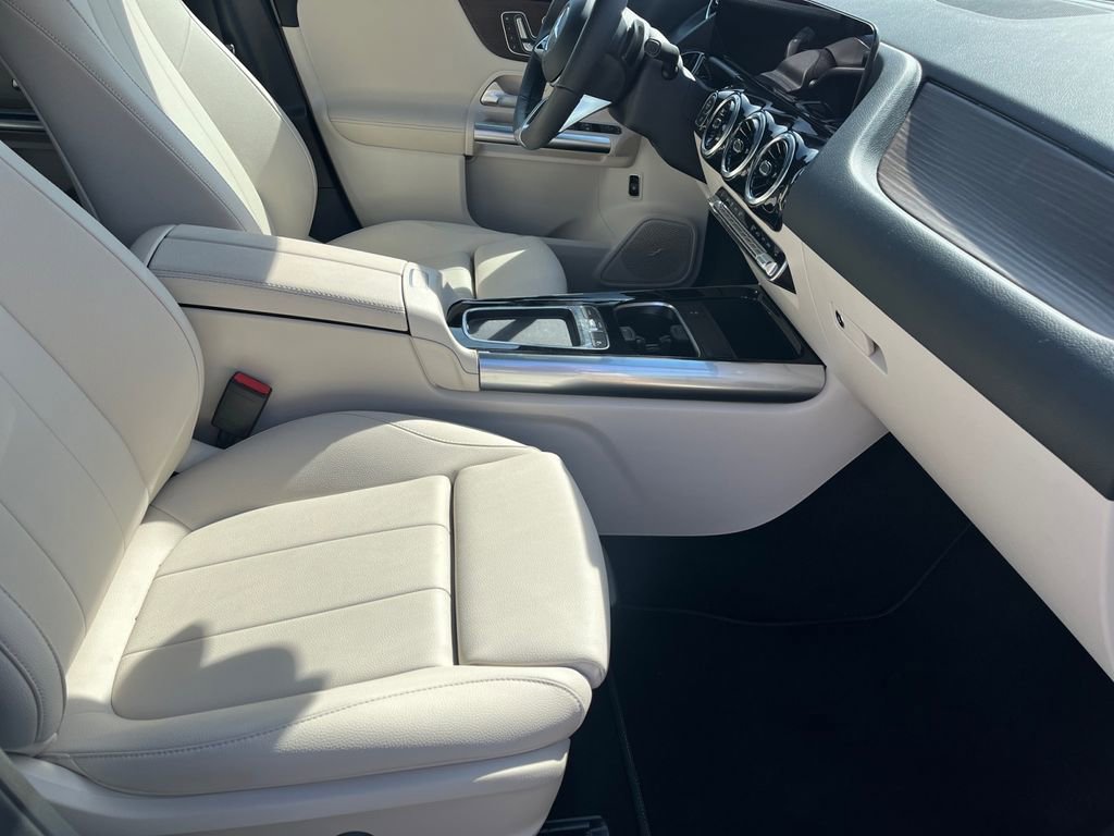 Certified 2026 Mercedes-Benz GLA 250 4MATIC image 15